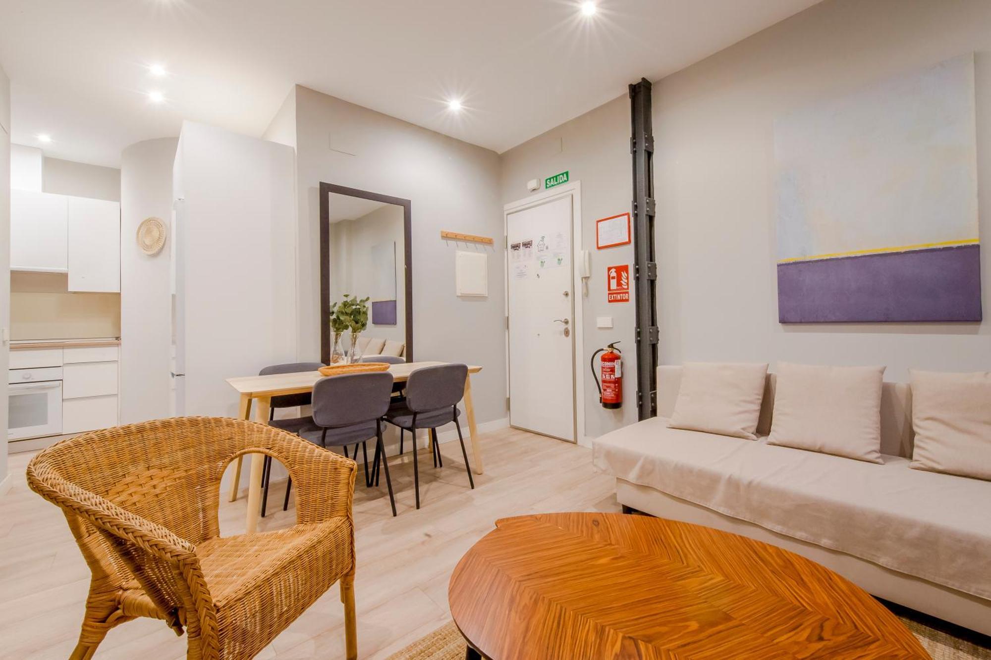 Acogedor 3 Y Terraza En El Centro De Apartament Madrid