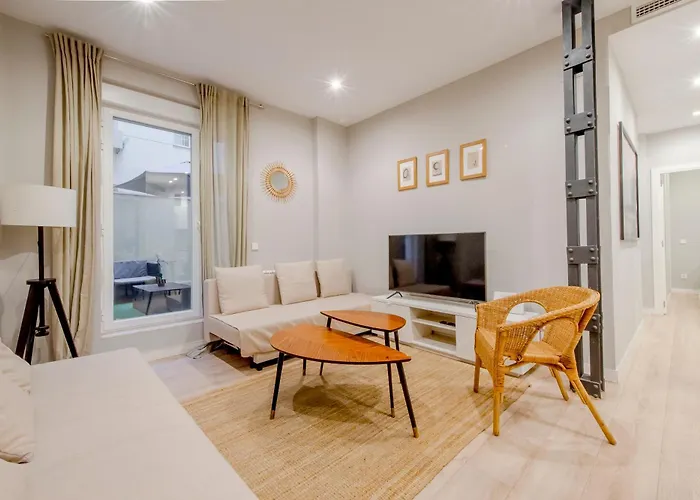 Acogedor Apt 3 Habitaciones Y Terraza En El Centro De Madrid
